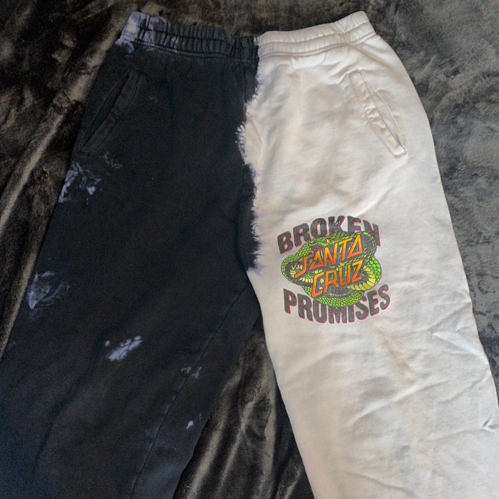 Washed tie dye Santa Cruz sweatpants